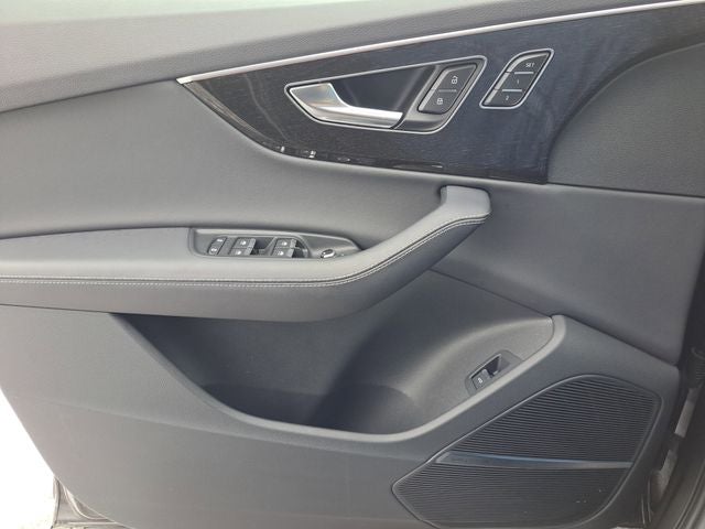 2025 Audi Q7 55 Premium Plus quattro