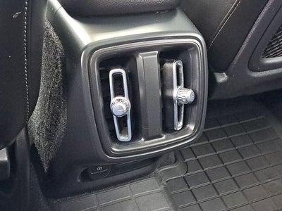 2023 Volvo XC40 Ultimate