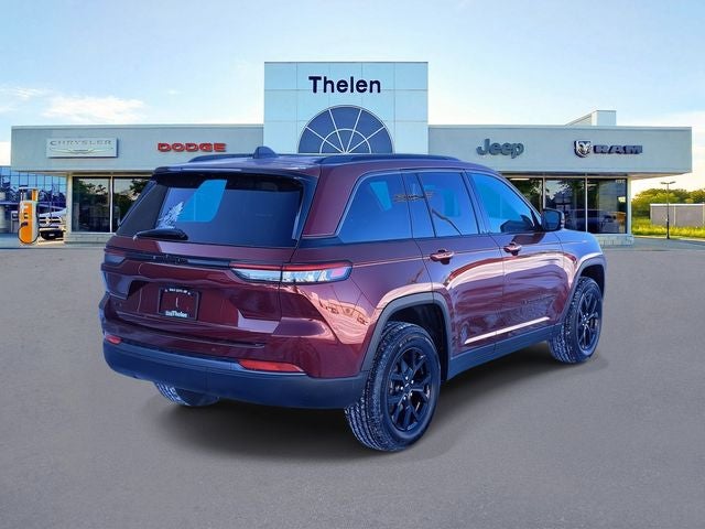 2026 Jeep Grand Cherokee Laredo