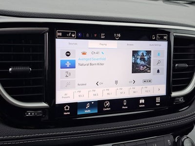 2026 Chrysler Pacifica Select