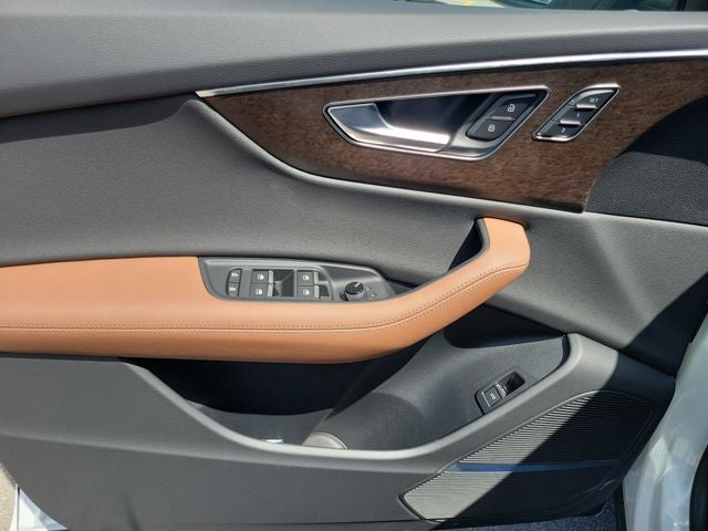 2025 Audi Q8 55 Premium Plus quattro