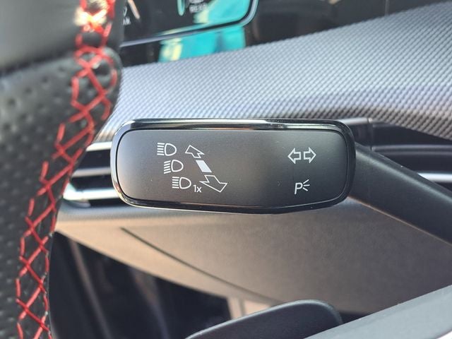 2025 Volkswagen Golf GTI 2.0T SE